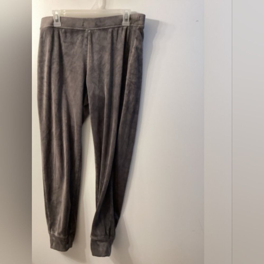 House of Harlow 1960 Lounge Ribbed Velour Pajama set Gray‎ - Picture 9 of 16